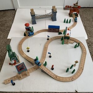 Thomas The Train Wooden Train Track Set Crane Bridge Coal Water Tower Trees